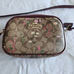 Coach Mini Jamie Camera Bag in Signature Canvas New without tags
